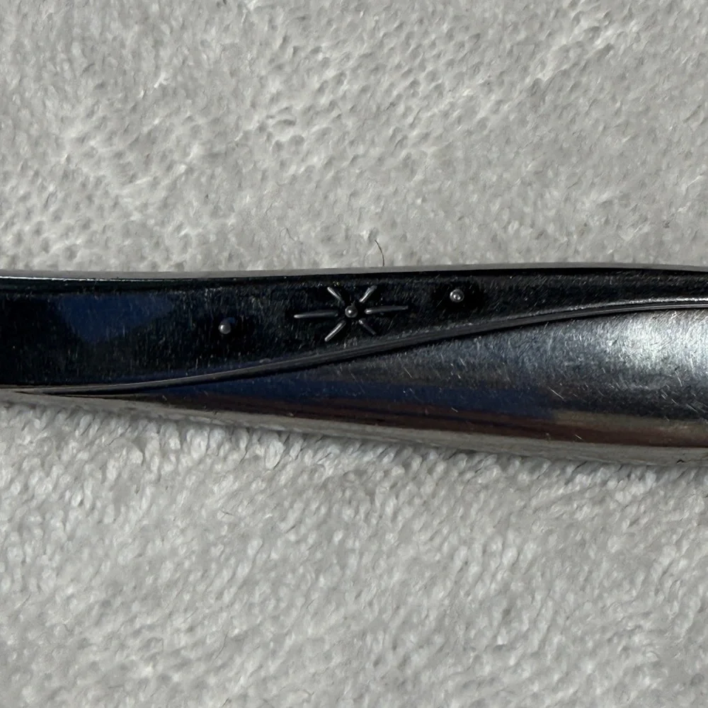 Stainless Steel Star-Accent Butter Knife - Silver